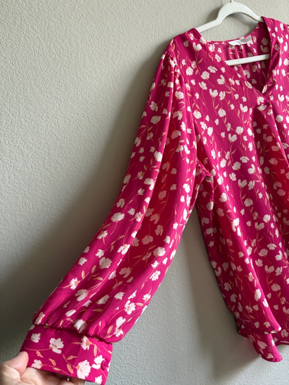 Lush Floral V-Neck Top Blouse Fuchsia Lightweight Long Sleeve Pullover Size 1X - Picture 3 of 6